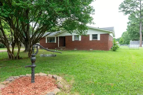 Other - 904 W College, Beebe, AR 72012 photo 1 of 7