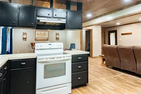 Kitchen - 904 W College, Beebe, AR 72012 photo 1 of 2
