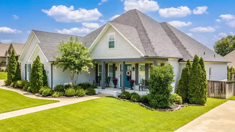 Exterior - 1510 Winterbrook Dr, Conway, AR 72034 photo 3 of 12