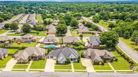View/Area - 1510 Winterbrook Dr, Conway, AR 72034 photo 1 of 2
