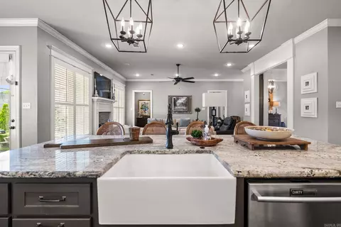 Kitchen - 1510 Winterbrook Dr, Conway, AR 72034 photo 7 of 7