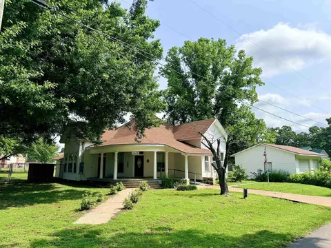 1101 Main St, Pangburn, AR 72121