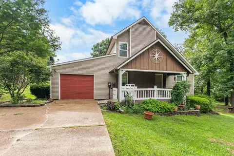 343 S Lacey St, Melbourne, AR 72556