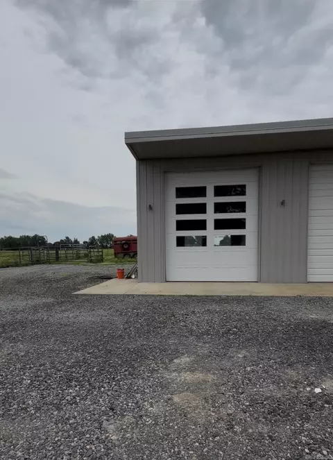 Exterior - 1861 Ferguson Ln, Lonoke, AR 72086 photo 7 of 8