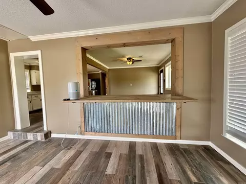 Living - 1861 Ferguson Ln, Lonoke, AR 72086 photo 2 of 4