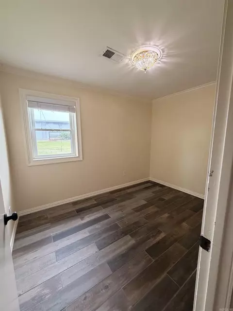 Bedroom - 1861 Ferguson Ln, Lonoke, AR 72086 photo 3 of 5