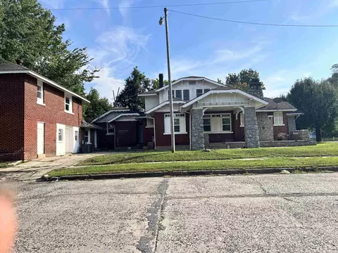 Exterior - 2501 S Cherry St, Pine Bluff, AR 71601 photo 4 of 11