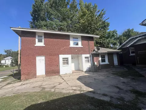 Exterior - 2501 S Cherry St, Pine Bluff, AR 71601 photo 10 of 11