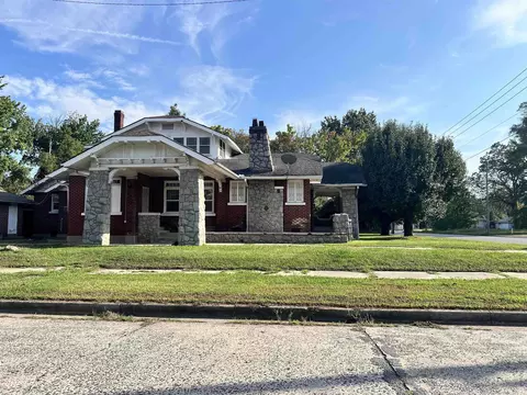 Exterior - 2501 S Cherry St, Pine Bluff, AR 71601 photo 2 of 11