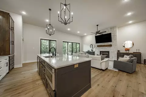 Kitchen - 79 Hawks Cir, Edgemont, AR 72044 photo 4 of 4