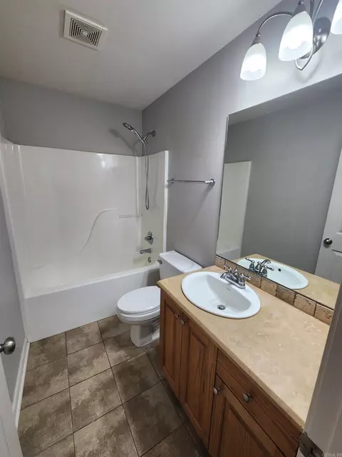 Bath - 2501 Durango Dr, Benton, AR 72019 photo 5 of 5
