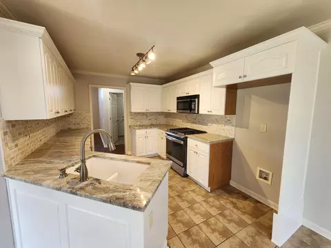 Kitchen - 2501 Durango Dr, Benton, AR 72019 photo 1 of 4