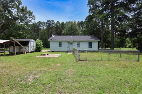 Exterior - 2010 Dyer St, Malvern, AR 72104 photo 3 of 5