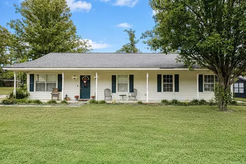 803 Green Oaks Ln, White Hall, AR 71602