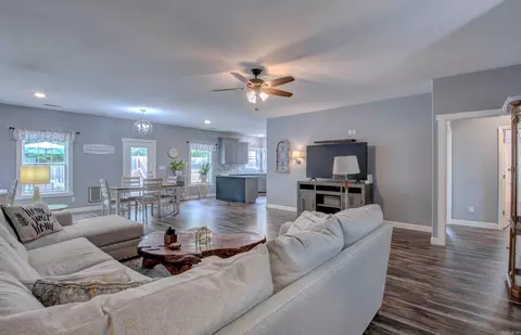 Living - 2917 Gillis Dr, Benton, AR 72015 photo 1 of 1