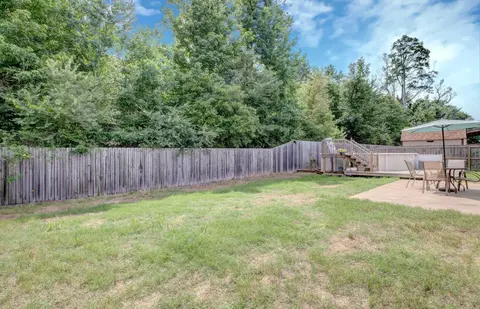 Exterior - 2917 Gillis Dr, Benton, AR 72015 photo 7 of 11