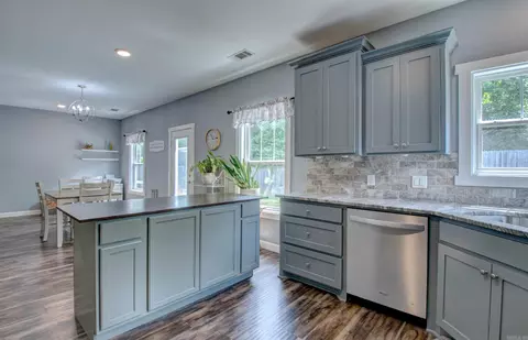 Kitchen - 2917 Gillis Dr, Benton, AR 72015 photo 1 of 6