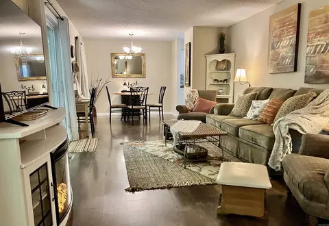 12 Segovia Dr, Hot Springs Village, AR 71909