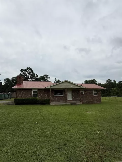 10034 Sulphur Springs Rd, Pine Bluff, AR 71603