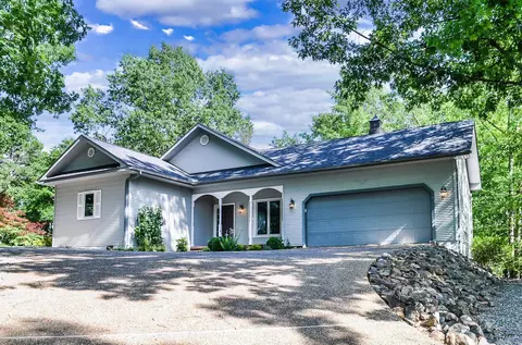 2 Guindola Cir, Hot Springs Village, AR 71909