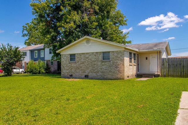 1004 E 11th St, North Little Rock, AR 72114