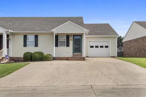 2910 E Moore Ave #122, Searcy, AR 72143