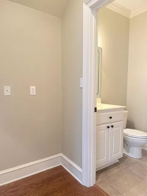 Bath - 3035 Robert Ott Cir, Conway, AR 72034 photo 1 of 6