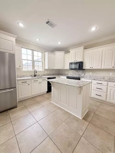 Kitchen - 3035 Robert Ott Cir, Conway, AR 72034 photo 1 of 5