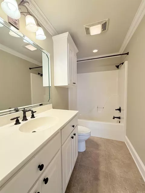 Bath - 3035 Robert Ott Cir, Conway, AR 72034 photo 5 of 6