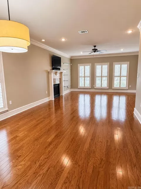 Living - 3035 Robert Ott Cir, Conway, AR 72034 photo 4 of 4
