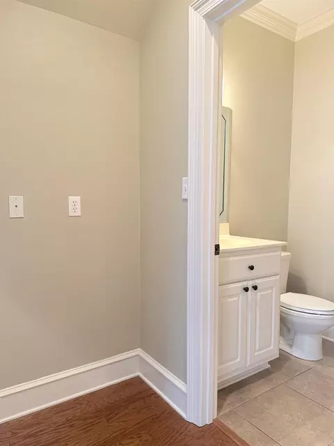 Bath - 3035 Robert Ott Cir, Conway, AR 72034 photo 3 of 5