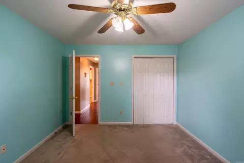 Bedroom - 207 Crain Dr, Searcy, AR 72143 photo 6 of 8