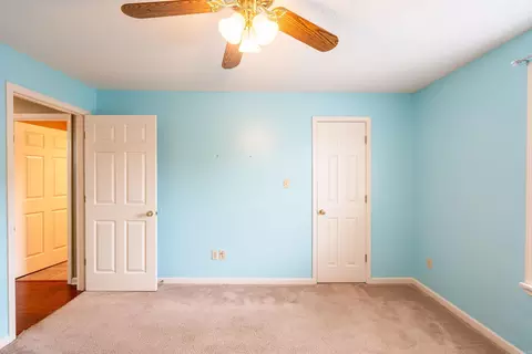 Bedroom - 207 Crain Dr, Searcy, AR 72143 photo 8 of 8