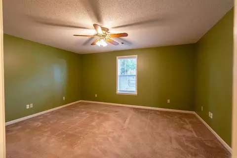 Bedroom - 207 Crain Dr, Searcy, AR 72143 photo 4 of 8