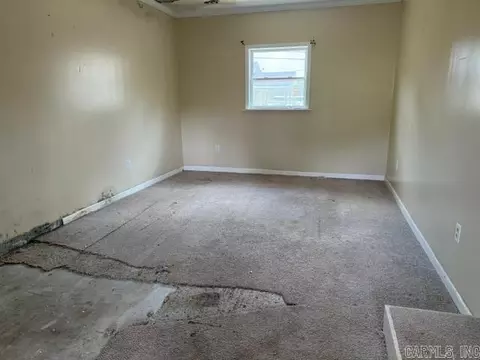 Living - 504 Fullerton St, Warren, AR 71671 photo 1 of 2