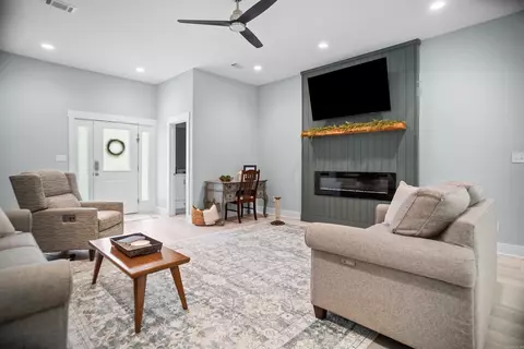 Living - 169 Pickles Gap Rd, Conway, AR 72032 photo 2 of 2