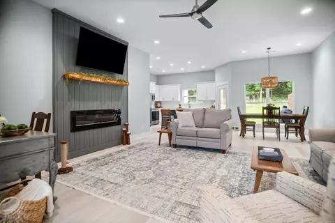 Living - 169 Pickles Gap Rd, Conway, AR 72032 photo 1 of 2