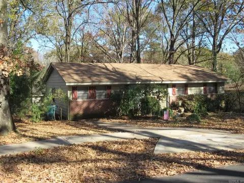 6 S Wakefield Dr, Little Rock, AR 72209