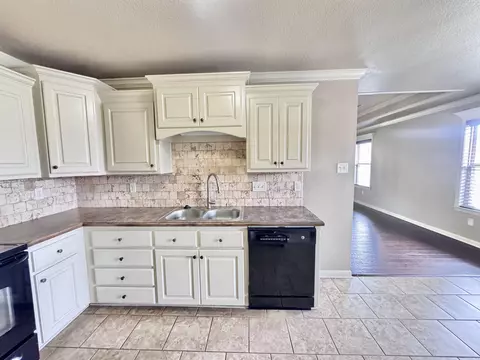 Kitchen - 35 Chantileer Ln, Ward, AR 72176 photo 2 of 3