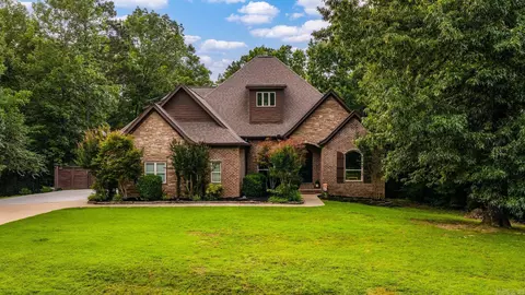1172 Rocky Mountain Rd, Benton, AR 72019