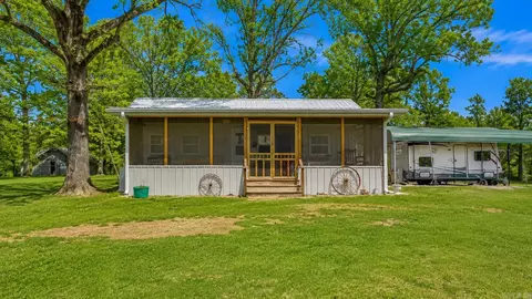 929 W River Rd, Strawberry, AR 72469