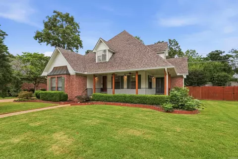 212 Red Riv, Sherwood, AR 72120