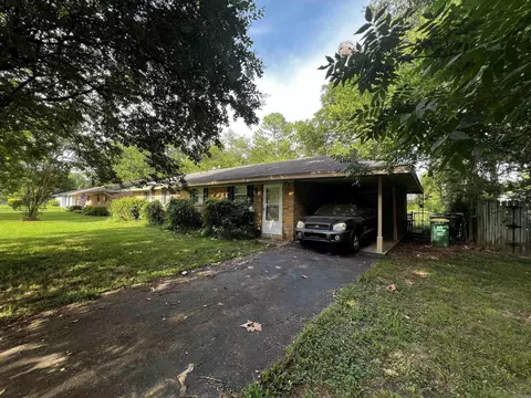 409 Sunnymeade Dr, Little Rock, AR 72205