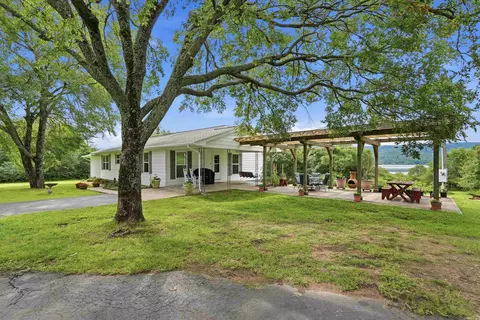 Exterior - 4268 Highway 330, Clinton, AR 72031 photo 6 of 9