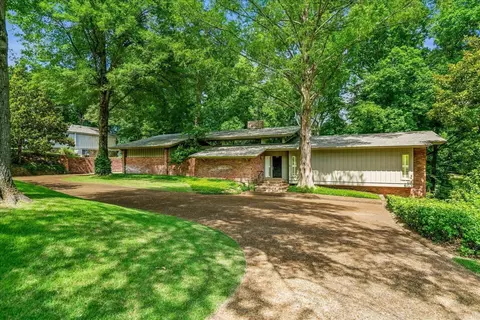228 Summit Dr, Forrest City, AR 72335