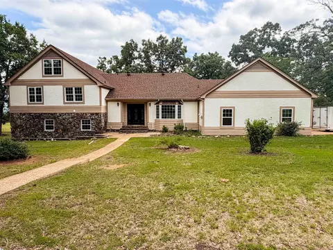 201 E Marshall Dr, Cherokee Village, AR 72529