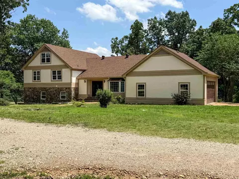 201 E Marshall Dr, Cherokee Village, AR 72529