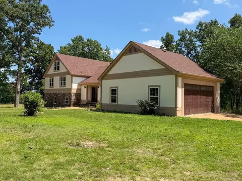 201 E Marshall Dr, Cherokee Village, AR 72529