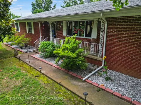 213 Westwood Dr, Marshall, AR 72650