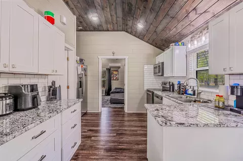 Kitchen - 14 Tiny Town Dr, Cabot, AR 72023 photo 3 of 3